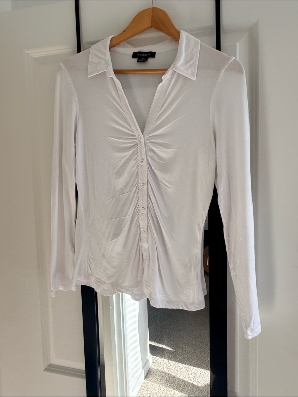 Sanctuary White Ruched Button-Down Collared Top - Picture 2 of 4